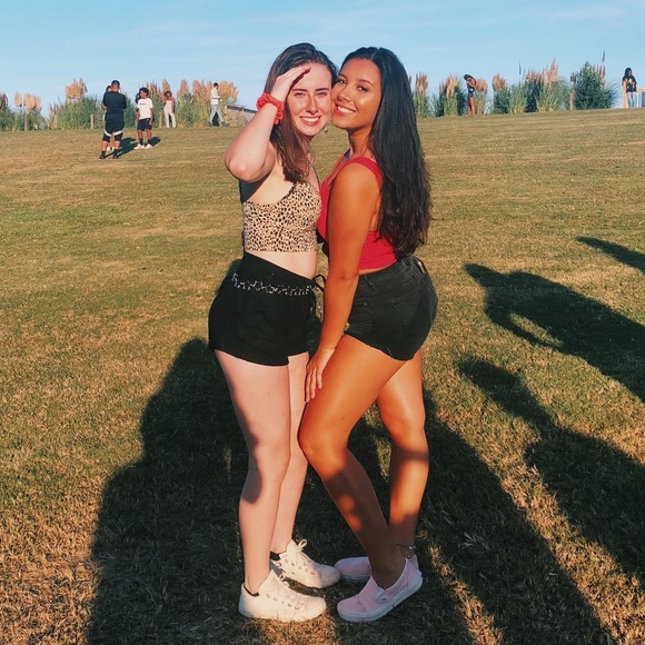 Meet your Posher, Meg - Picture 1 of 1